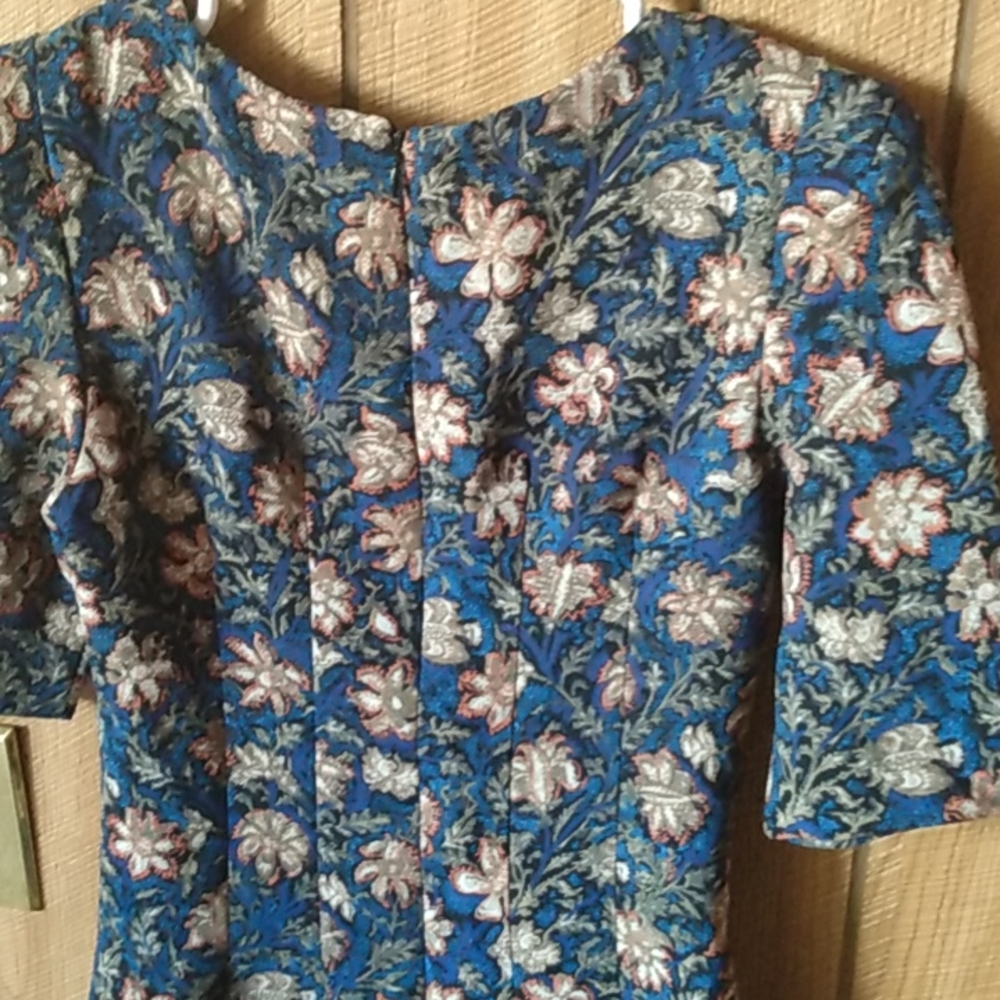 Dress π - Picture 4 of 5